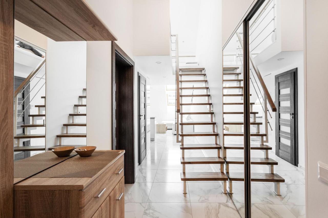 Luxurious Kaunas Basilica Apartment In Old Town By Urban Rent Exteriér fotografie
