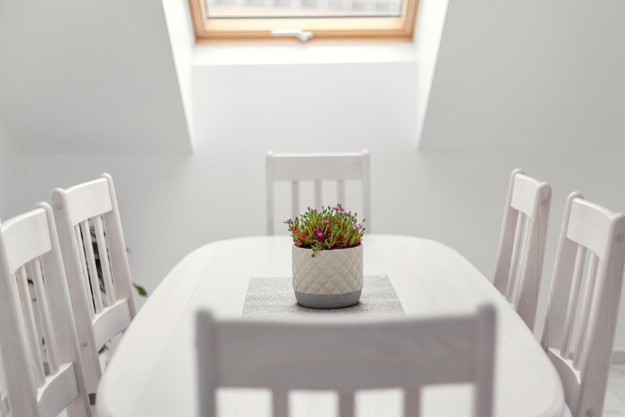 Luxurious Kaunas Basilica Apartment In Old Town By Urban Rent Exteriér fotografie