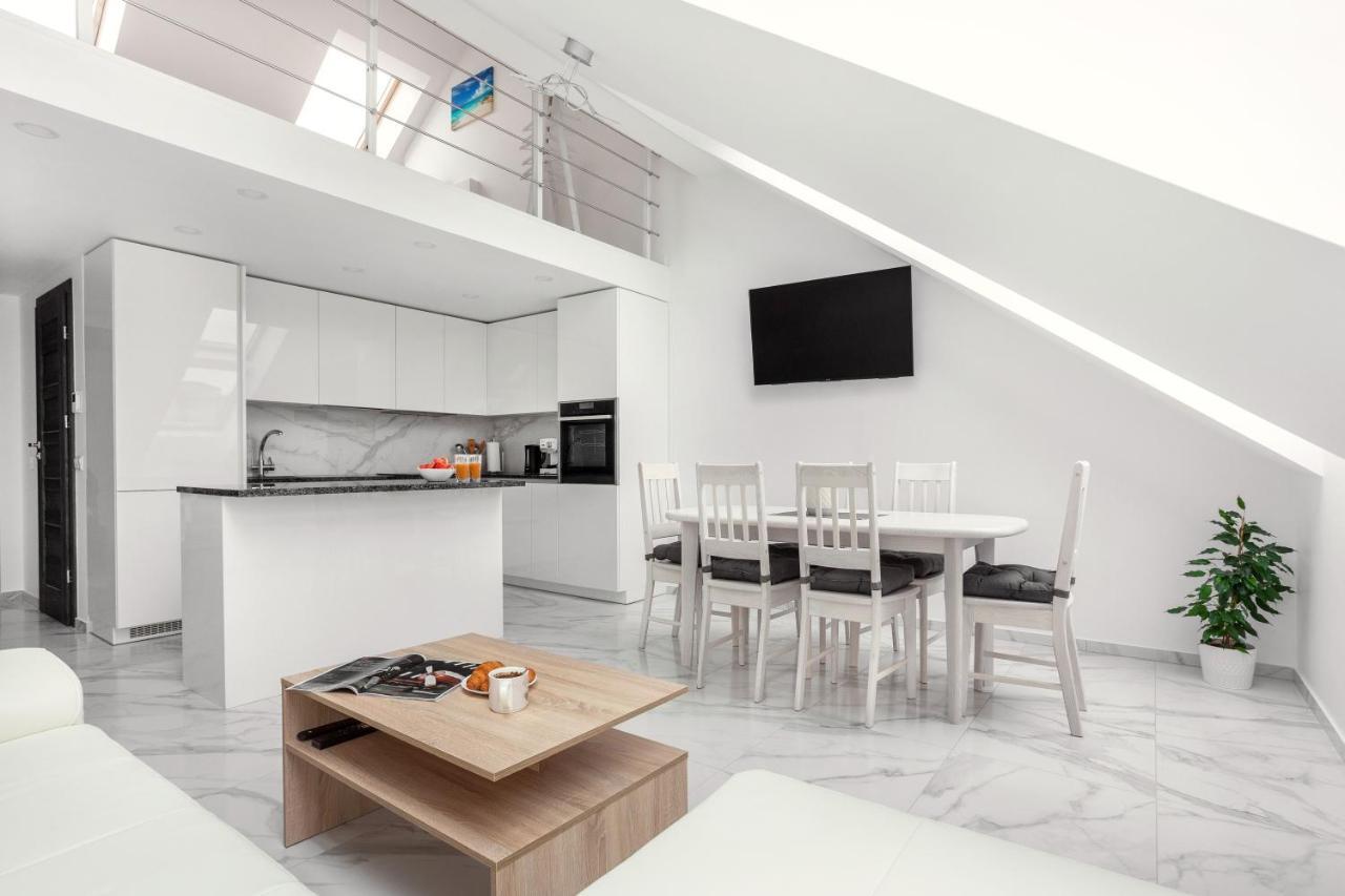 Luxurious Kaunas Basilica Apartment In Old Town By Urban Rent Exteriér fotografie